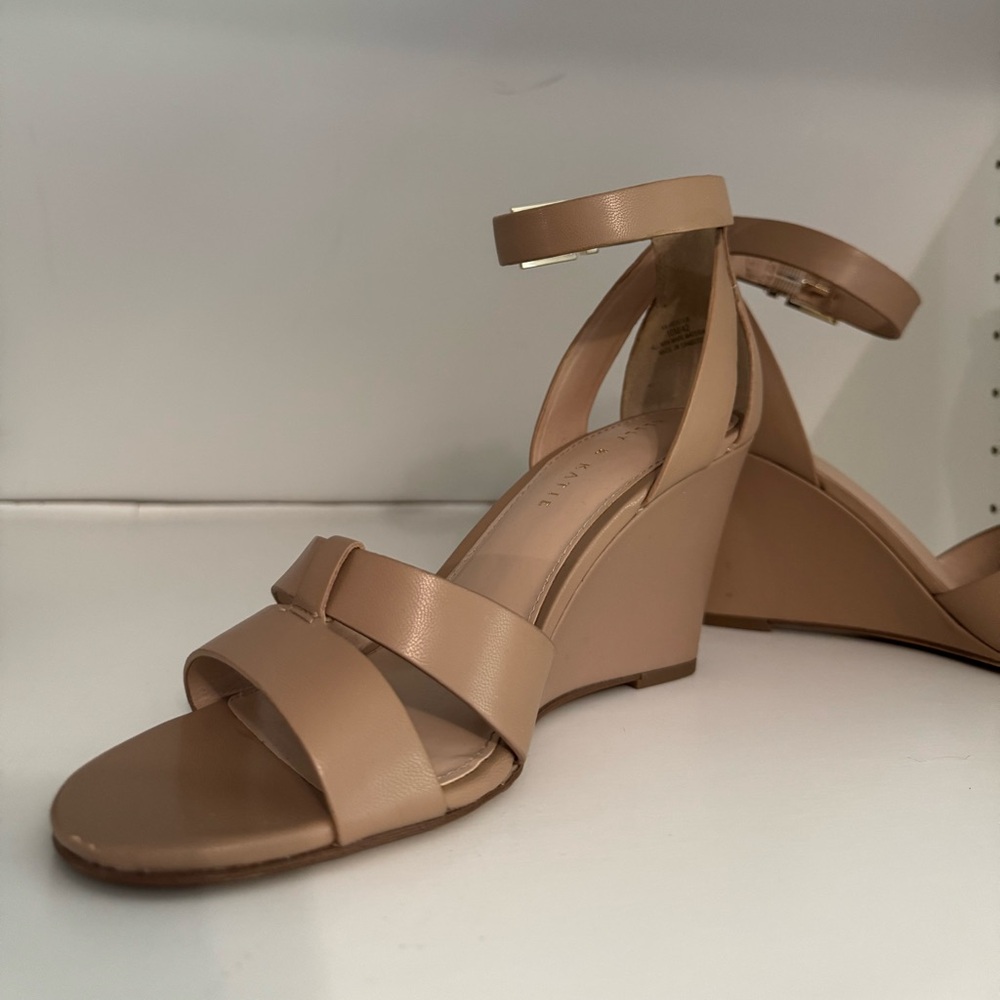 Kelly & Katie Heister‎ Wedge Brown Strappy Sandals size 10.
